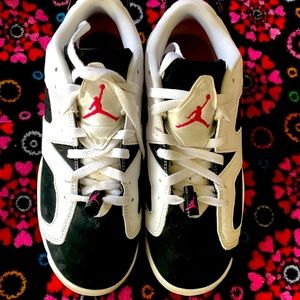 Jordan’s Sneakers size 7Y means they fit like 8 women.